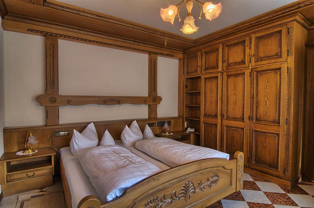 Hotel Hirsch บาด ปีเตอร์สตัล กรีสบาค ภายนอก รูปภาพ