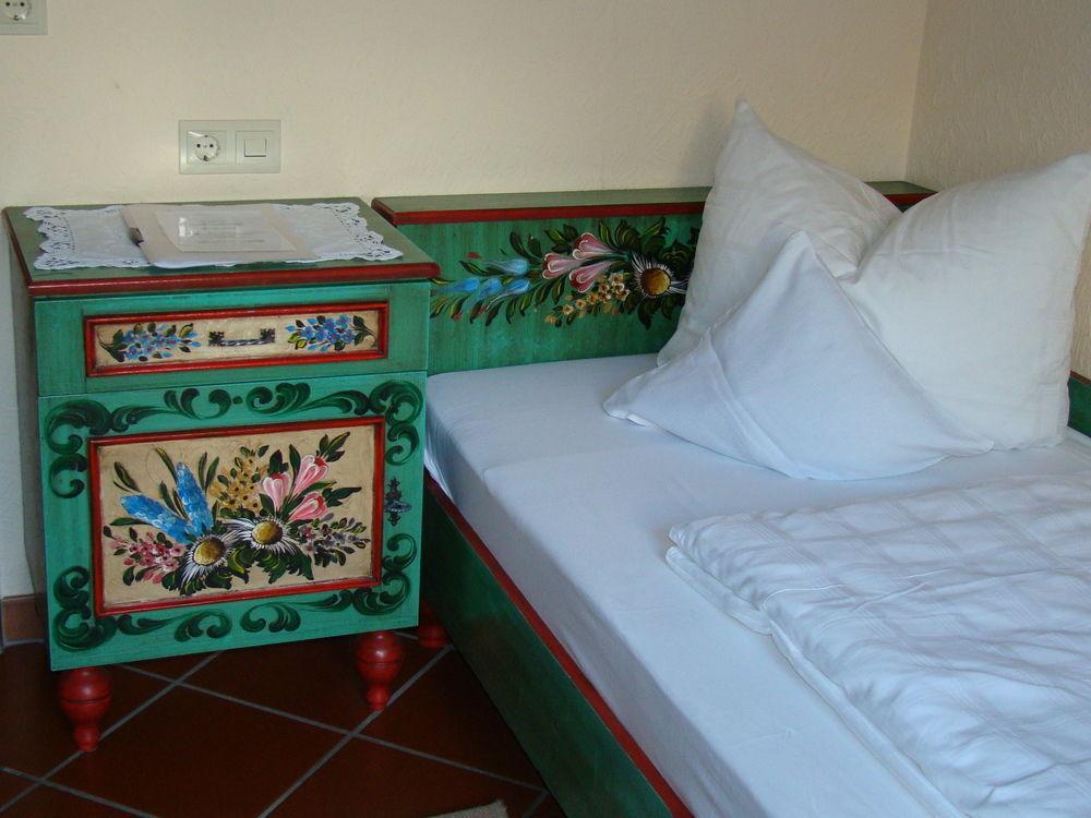 Hotel Hirsch บาด ปีเตอร์สตัล กรีสบาค ภายนอก รูปภาพ