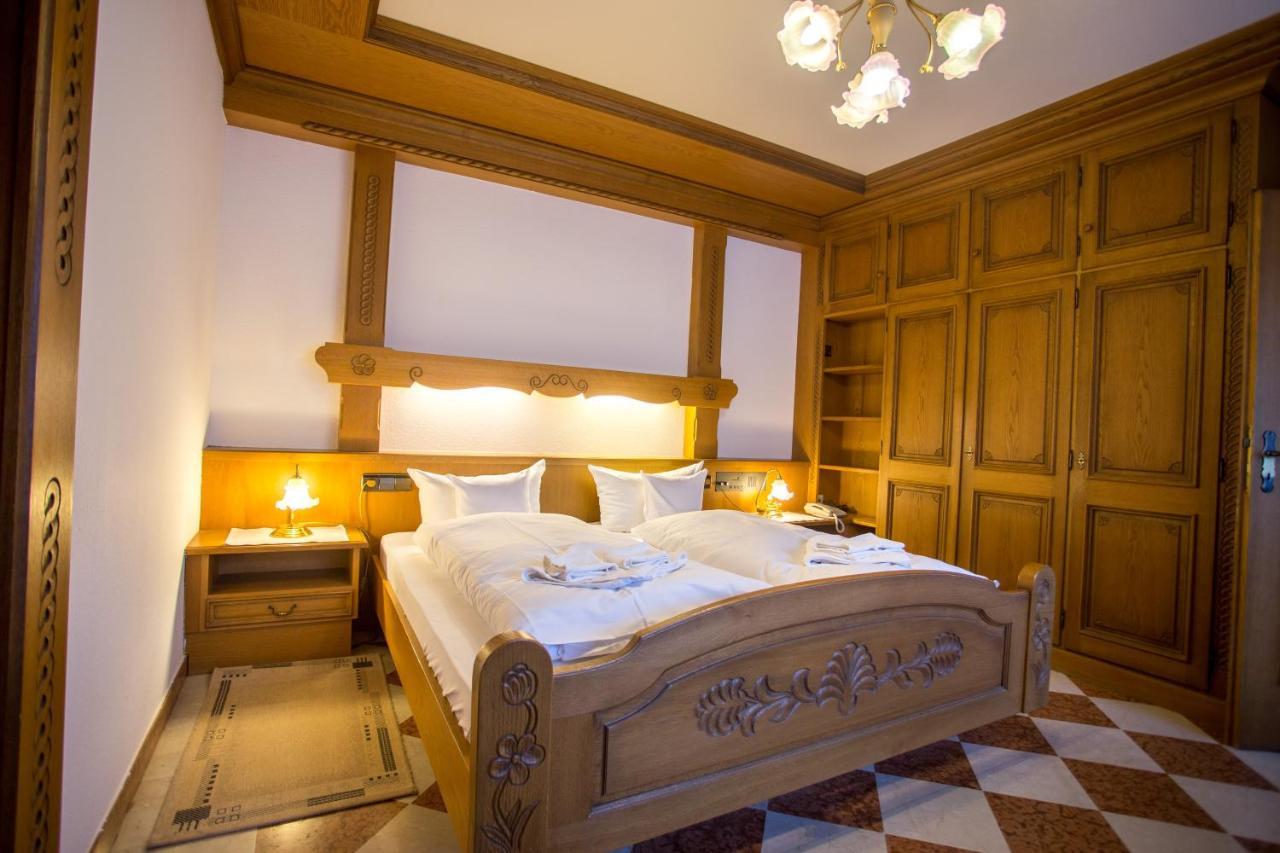 Hotel Hirsch บาด ปีเตอร์สตัล กรีสบาค ภายนอก รูปภาพ